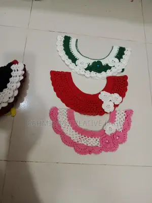 Crochet collar