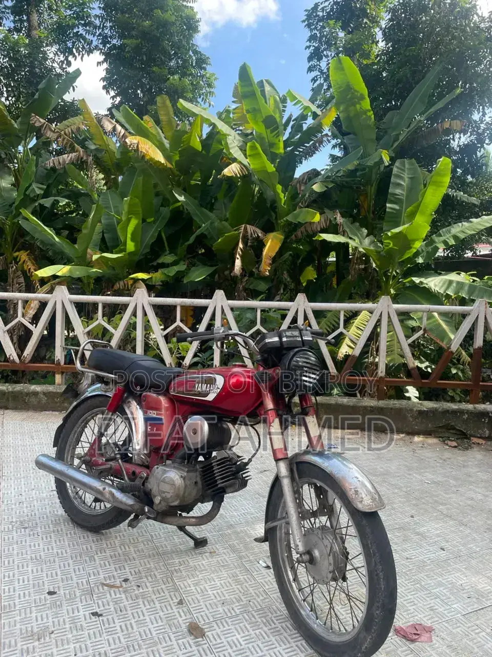 Yamaha 1990 Red