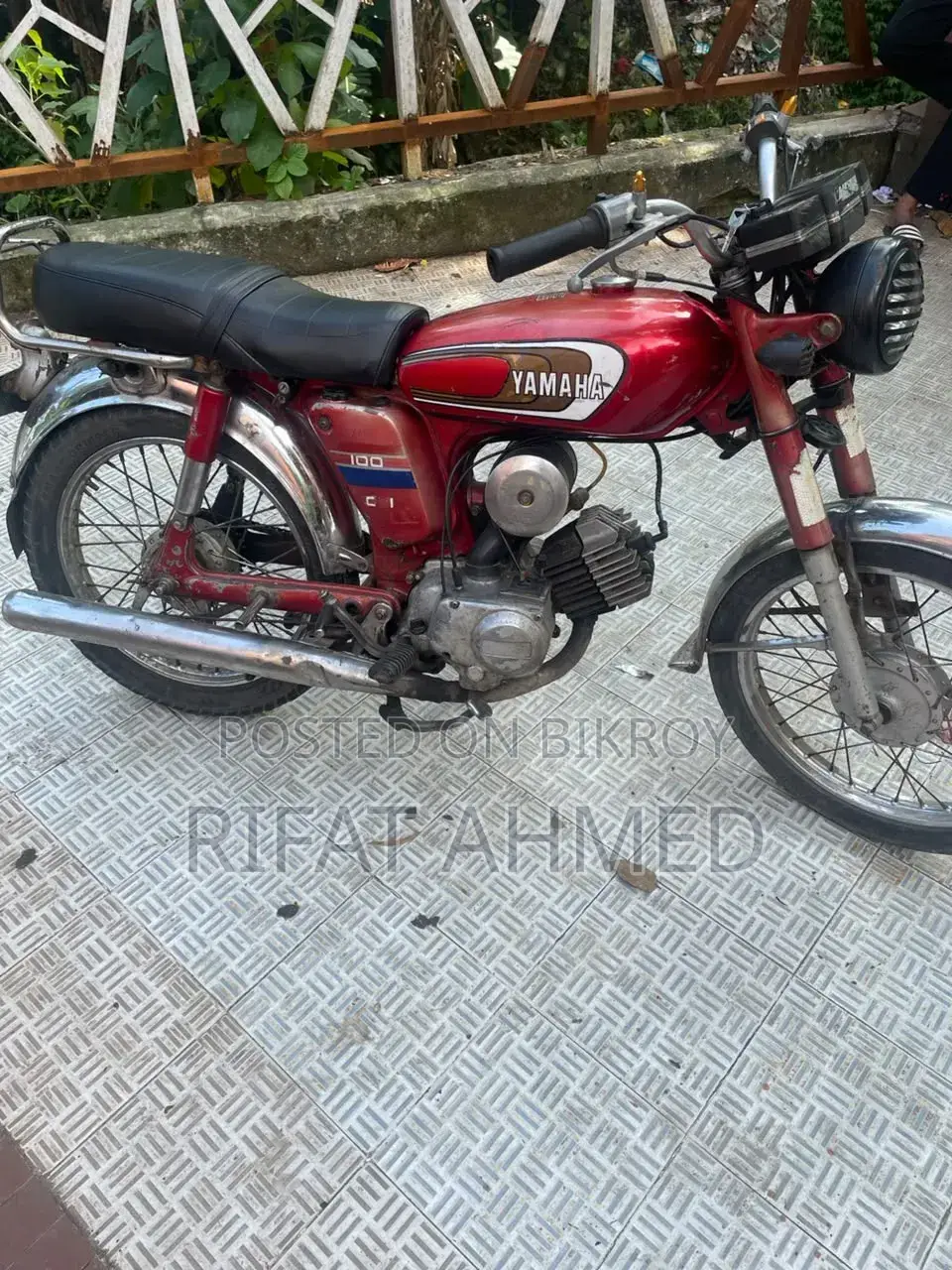 Yamaha 1990 Red