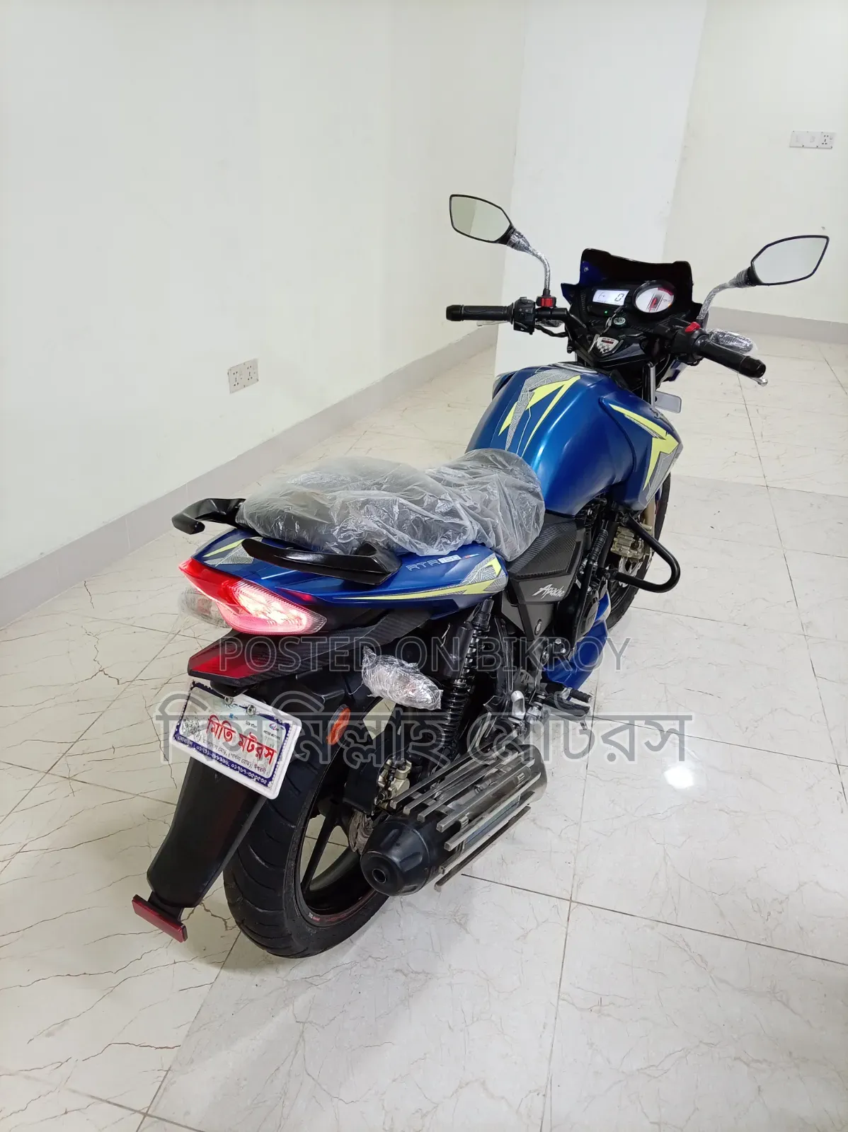 New TVS Apache RTR 160 2V 2025 Blue