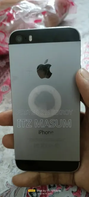 Apple iPhone 5s 16 GB Black