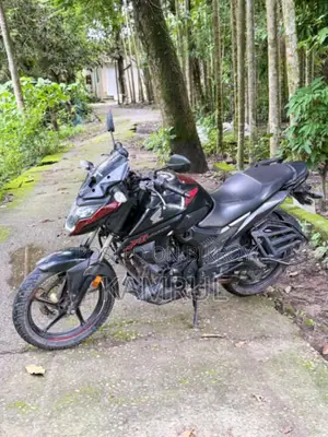 হোন্ডা এক্স-ব্লেড ১৬০ ২০২০ ব্ল্যাক