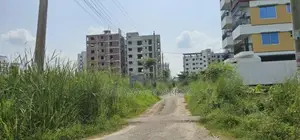 30-foot Road 3 Katha Park South at Sector-17/H1