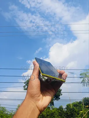 Motorola Moto G85 128 GB Yellow