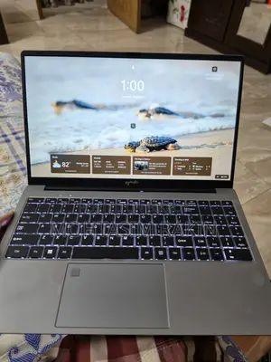 New Laptop 8GB Intel SSD 500GB