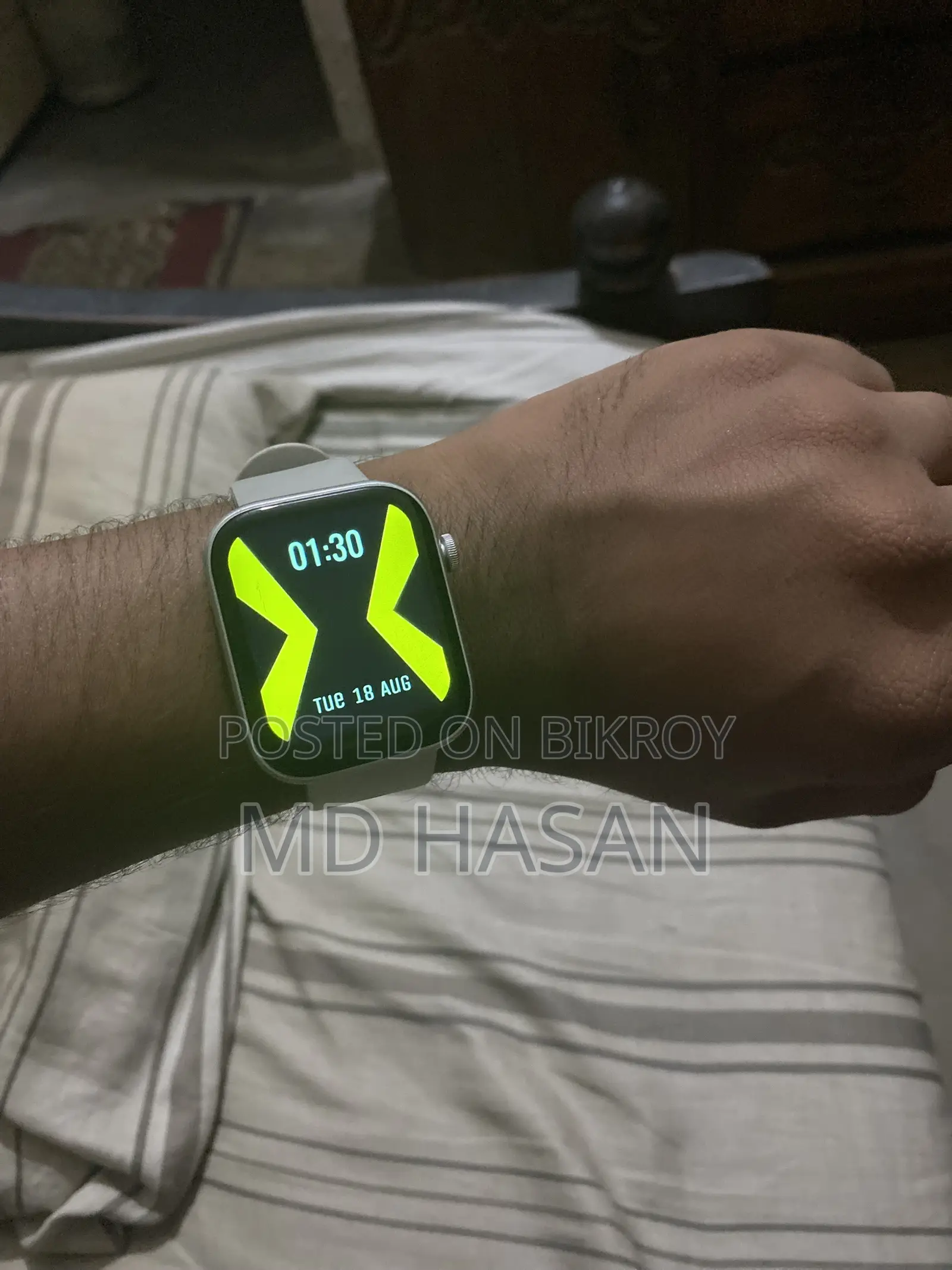 HMD Watch P1