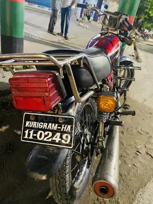 Honda 2005 Red