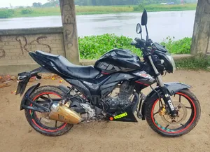 সুজুকি জিক্সার ২০২০ ব্ল্যাক