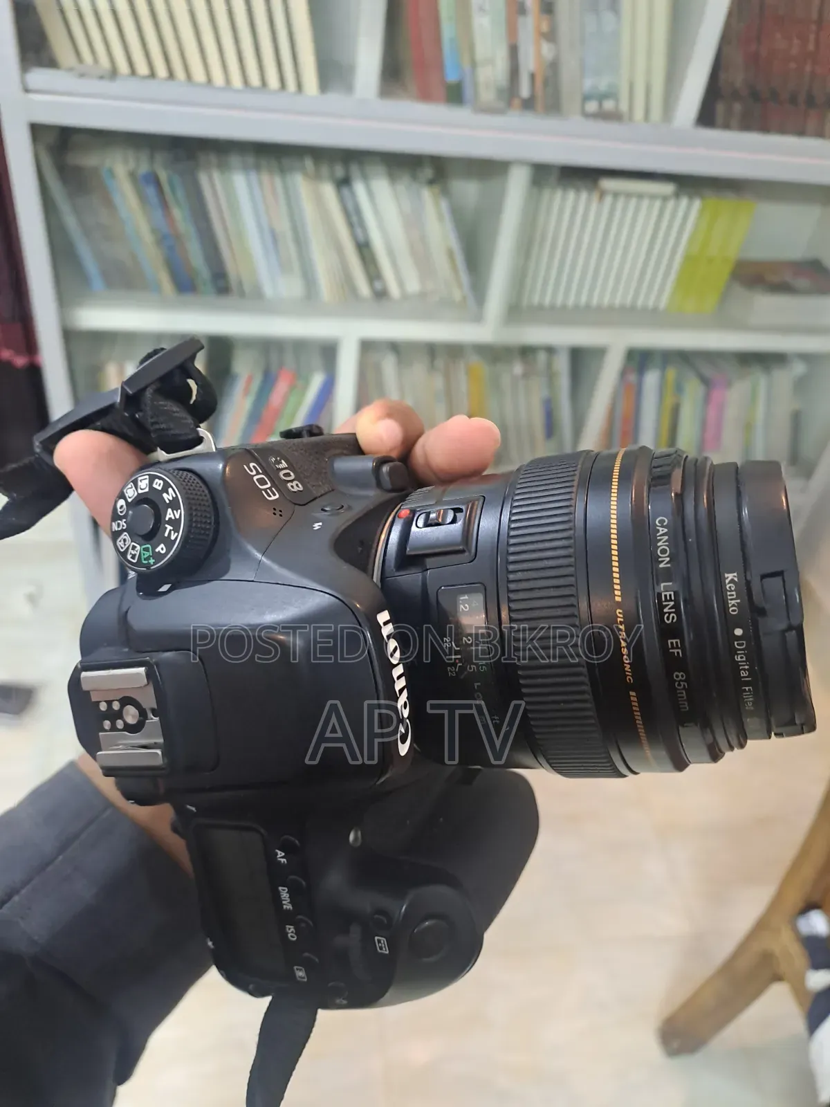 Canon 80d, Lens 85mm, 2 battery, Memory 64gb, Charger, Bag, Strap