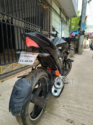 সুজুকি জিক্সার ২০২১ কালো
