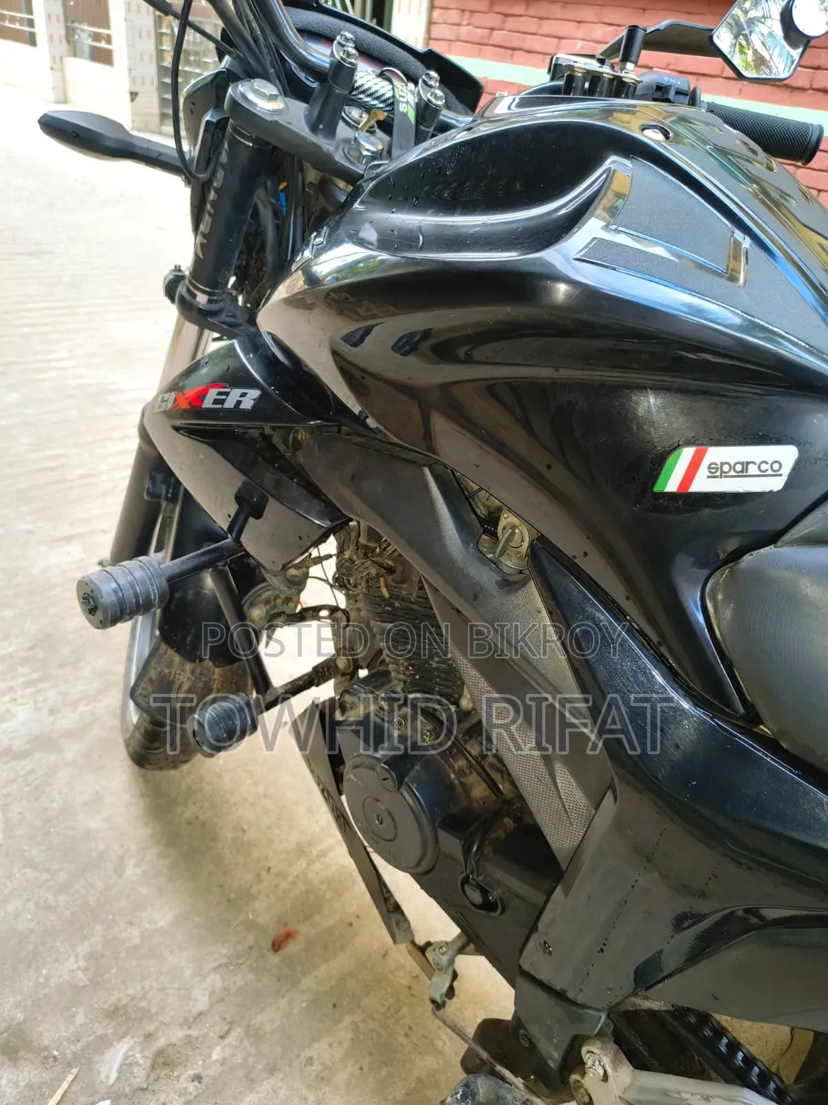 সুজুকি জিক্সার ২০২১ কালো