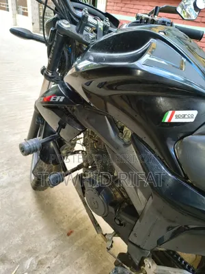 সুজুকি জিক্সার ২০২১ কালো