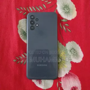 স্যামসাং গ্যালাক্সি এ১৩ ৬৪ জিবি কালো