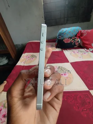 Apple iPhone 5s 16 GB White