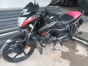 Hero Hunk 2022 Black