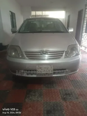 টয়োটা করোল্লা ২০০২ সিলভার