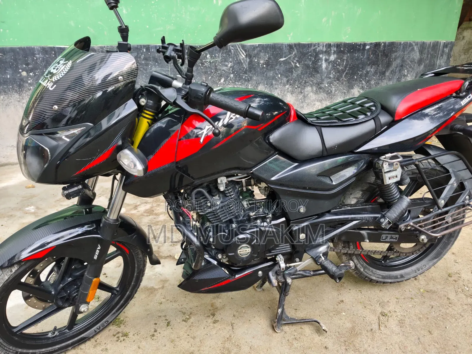 বাজাজ পালসার ১৫০ ২০২২ ব্ল্যাক