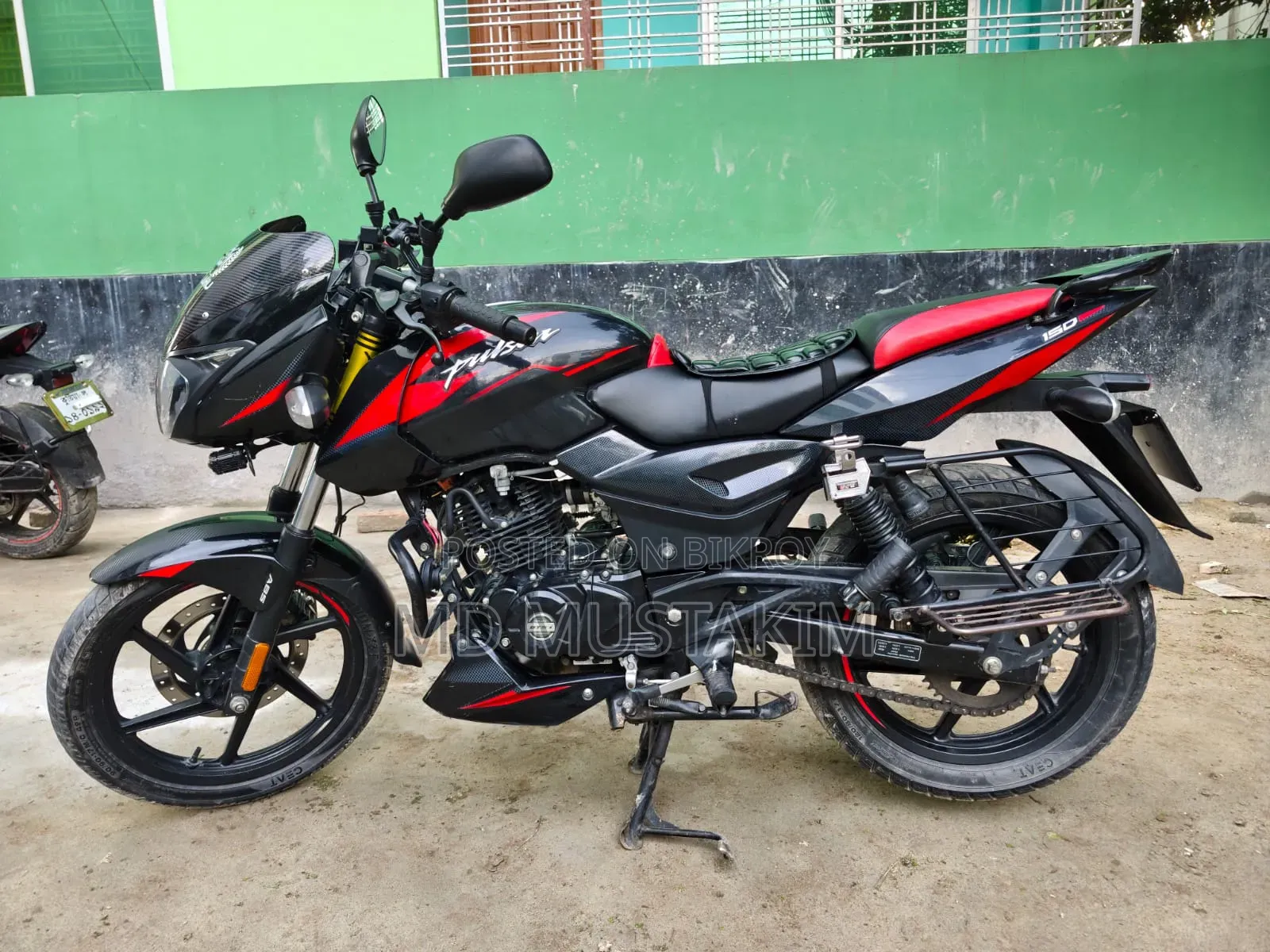 বাজাজ পালসার ১৫০ ২০২২ ব্ল্যাক