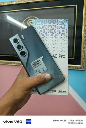 Tecno Camon 40 256 GB Blue