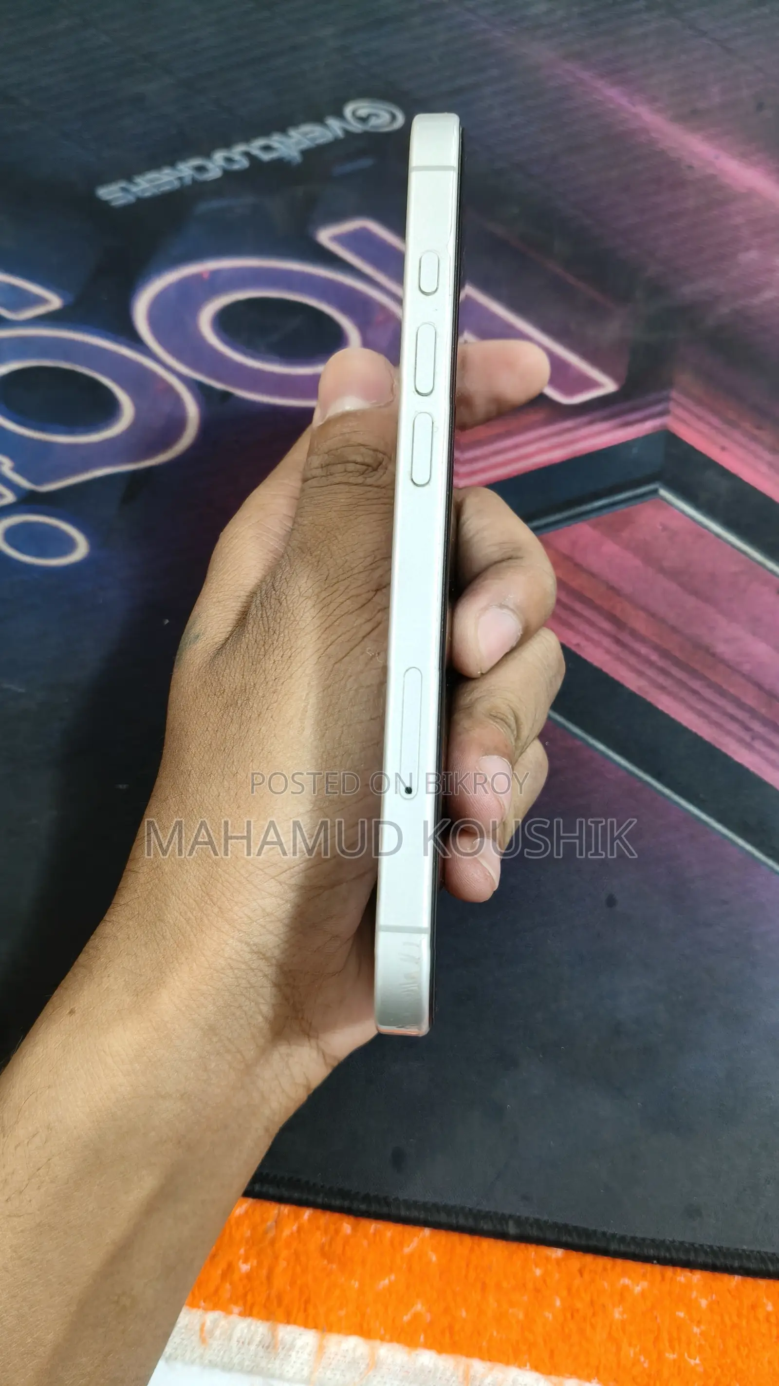 অ্যাপল আইফোন ১৭ ২৫৬ জিবি সিলভার