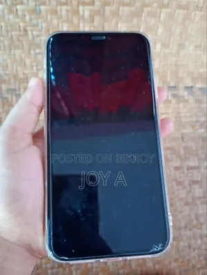 অ্যাপল আইফোন এক্সআর ৬৪ জিবি হলুদ