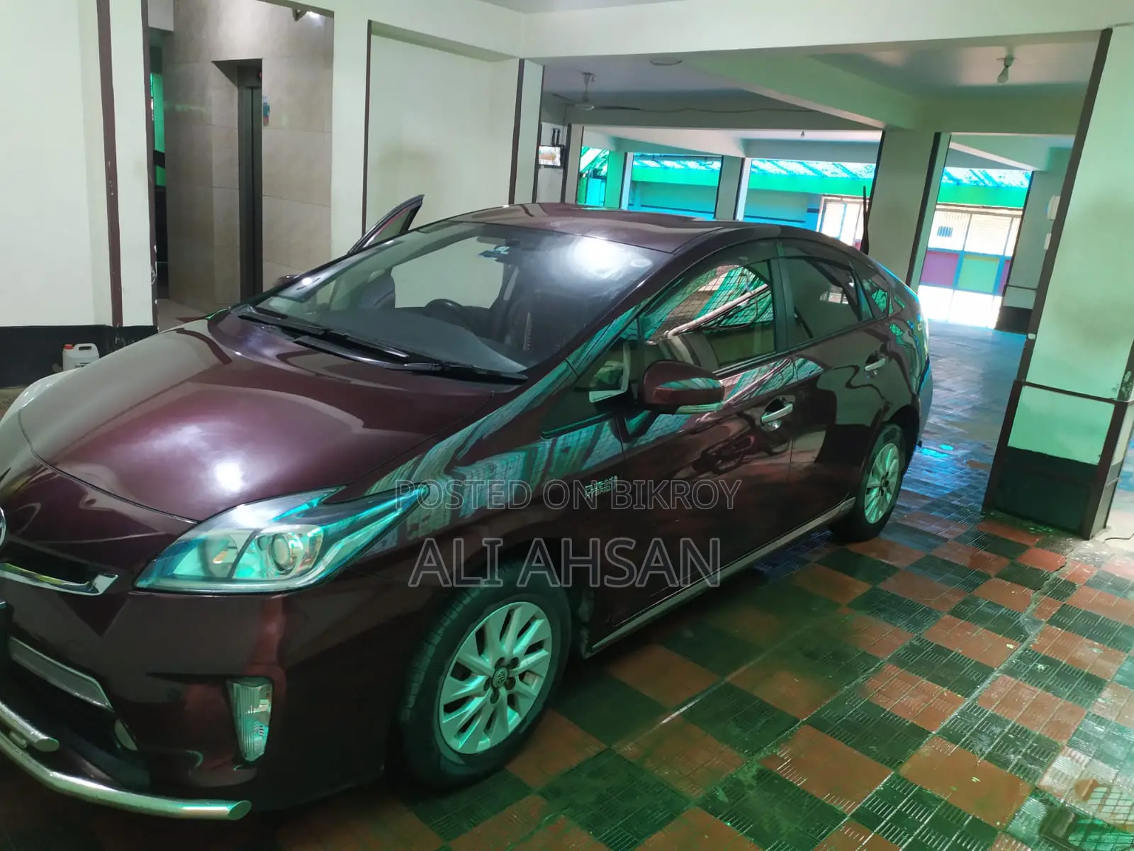 Toyota Prius Plug-in Hybrid 2025