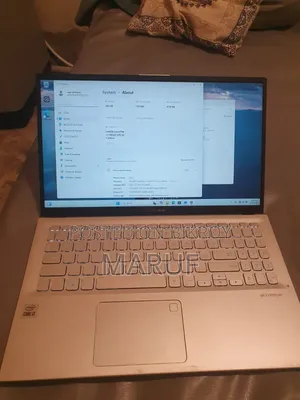 Laptop ASUS VivoBook F512DA 8GB Intel Core I3 SSHD+SSD 512GB