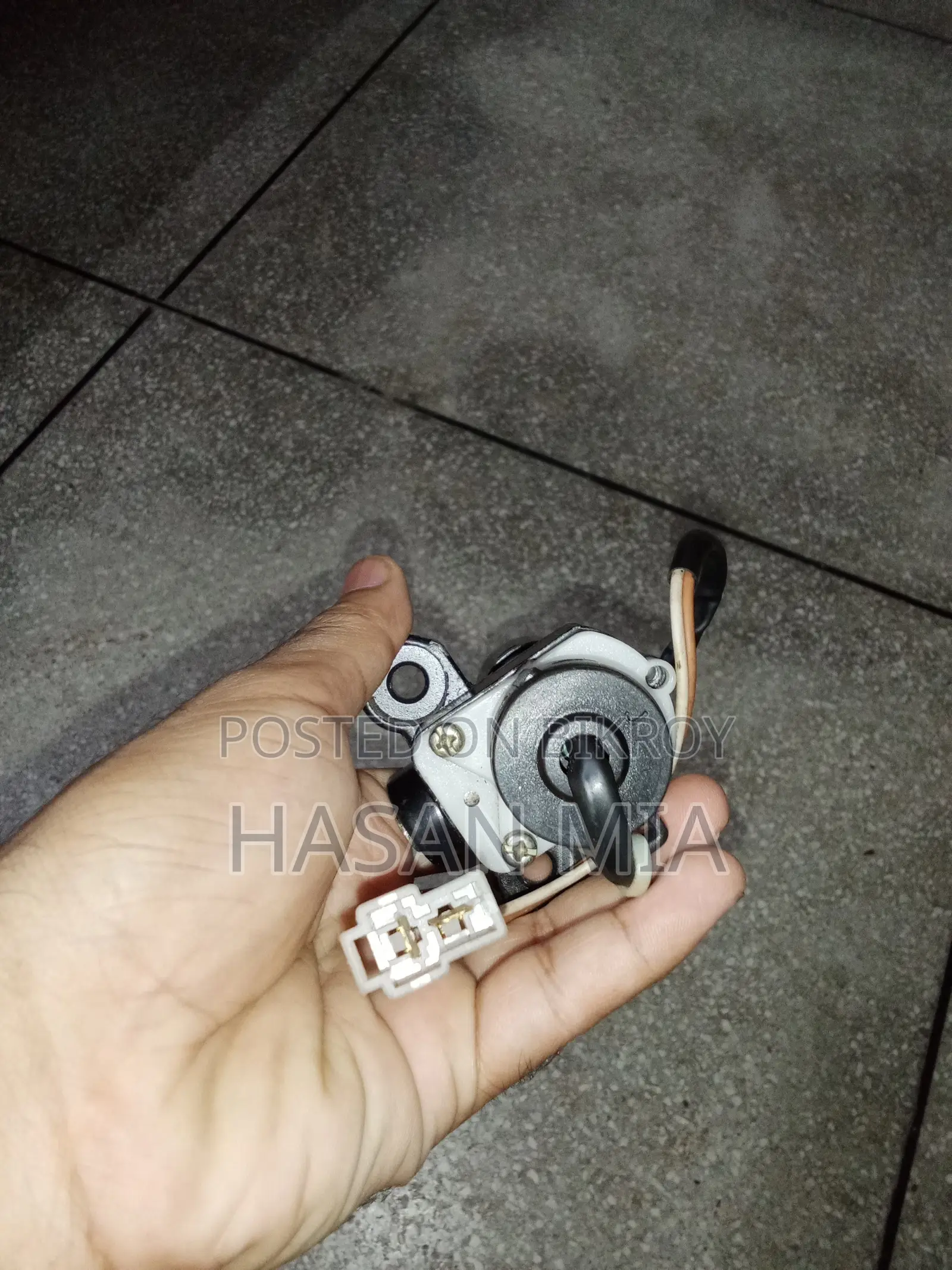 Ignition Switch / Steering Look