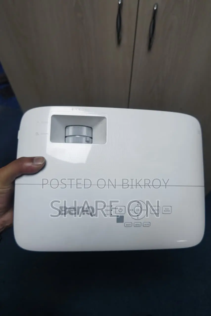 BenQ MX560 4000 ANSI Lumens XGA Business Projector