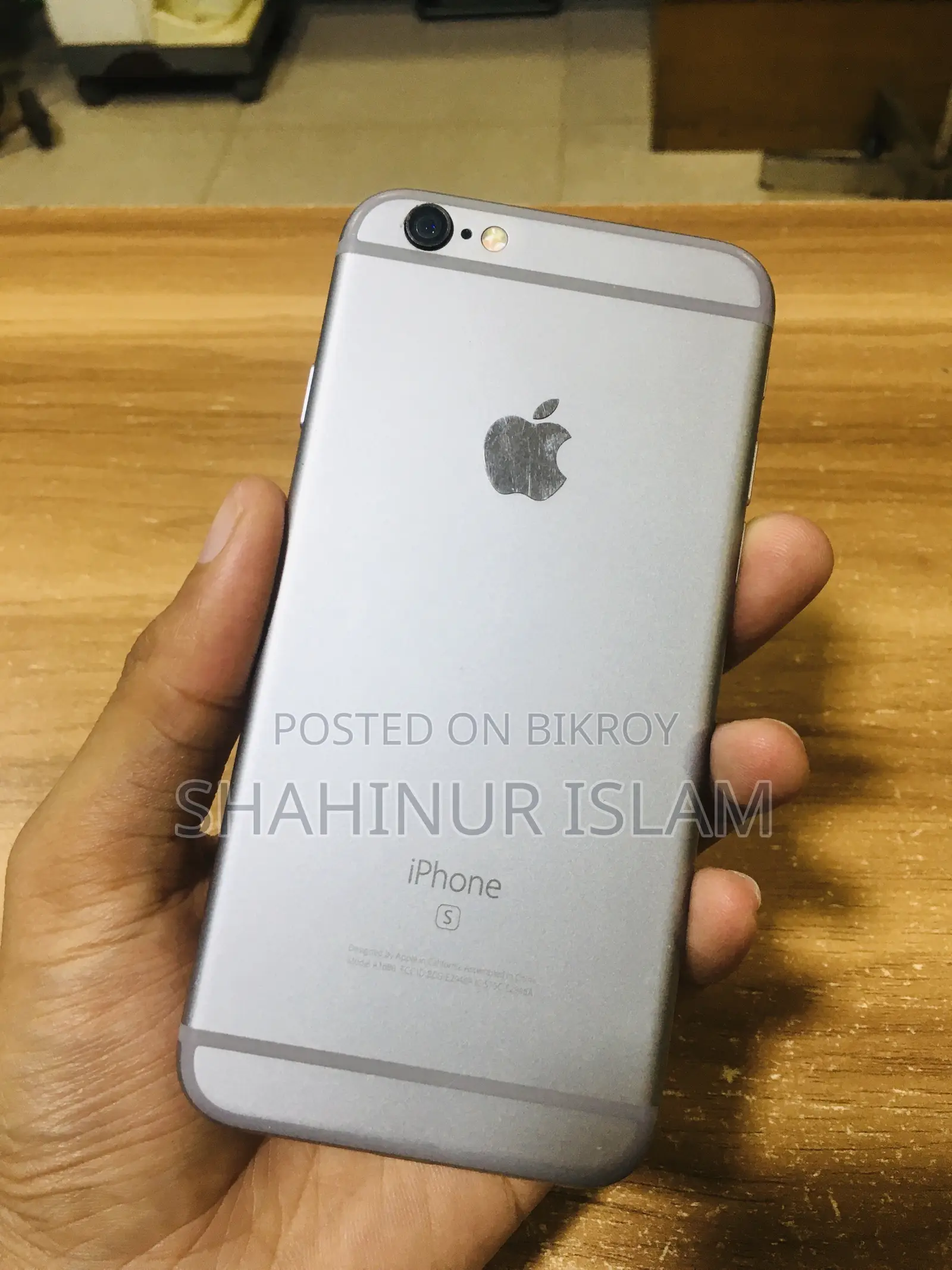 Apple iPhone 6s 64 GB Gray