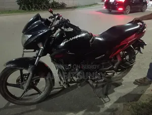 হিরো গ্ল্যামার এক্স ১২৫ ২০১৪ কালো