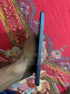 Realme 128 GB Blue