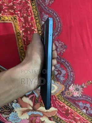 Realme 128 GB Blue