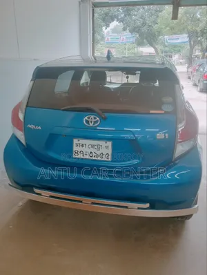 Toyota Aqua 2016 Blue