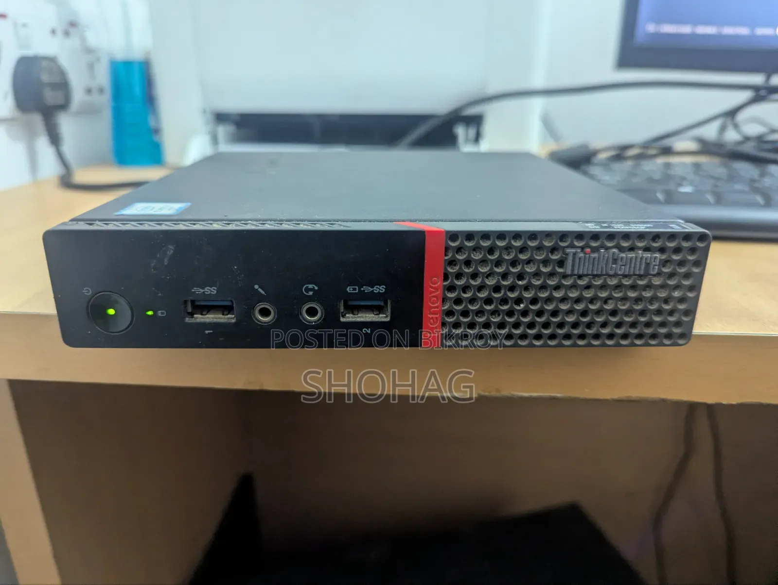 Desktop Computer Lenovo ThinkCentre M700 4GB Intel Core i3 SSD 256GB