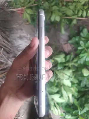 অ্যাপল আইফোন এক্সআর ৬৪ জিবি সাদা
