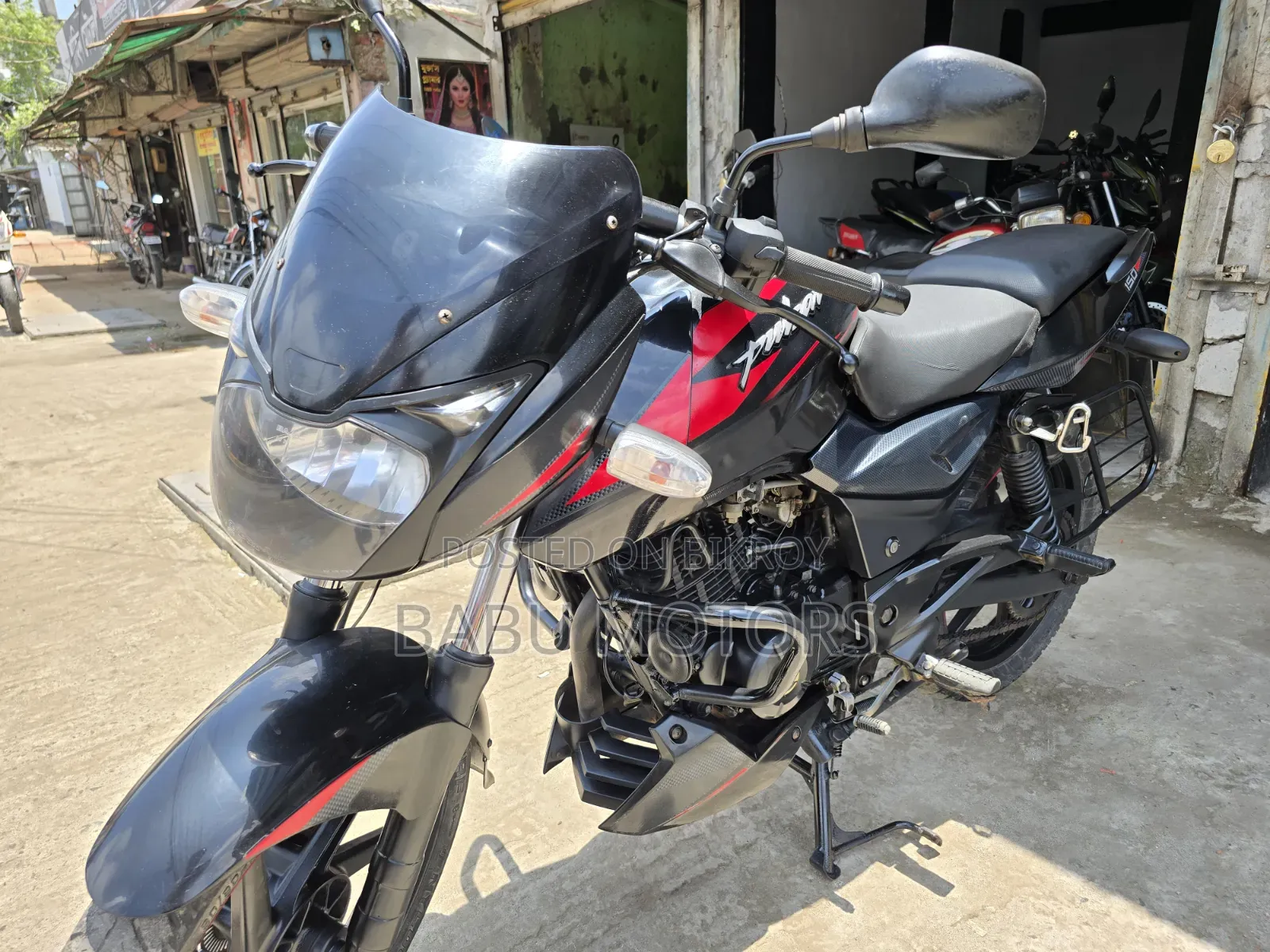 বাজাজ পালসার ১৫০ ২০২২ কালো