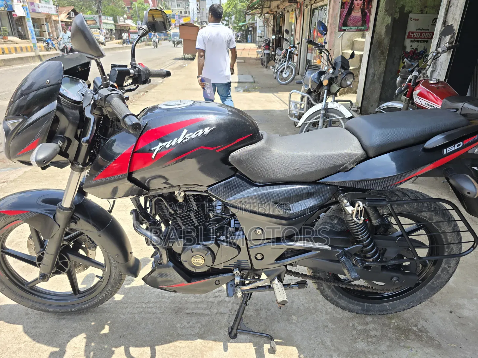 বাজাজ পালসার ১৫০ ২০২২ কালো