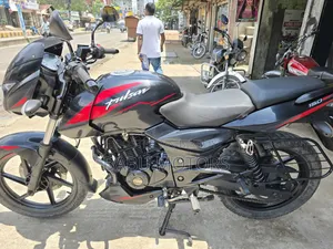 বাজাজ পালসার ১৫০ ২০২২ কালো