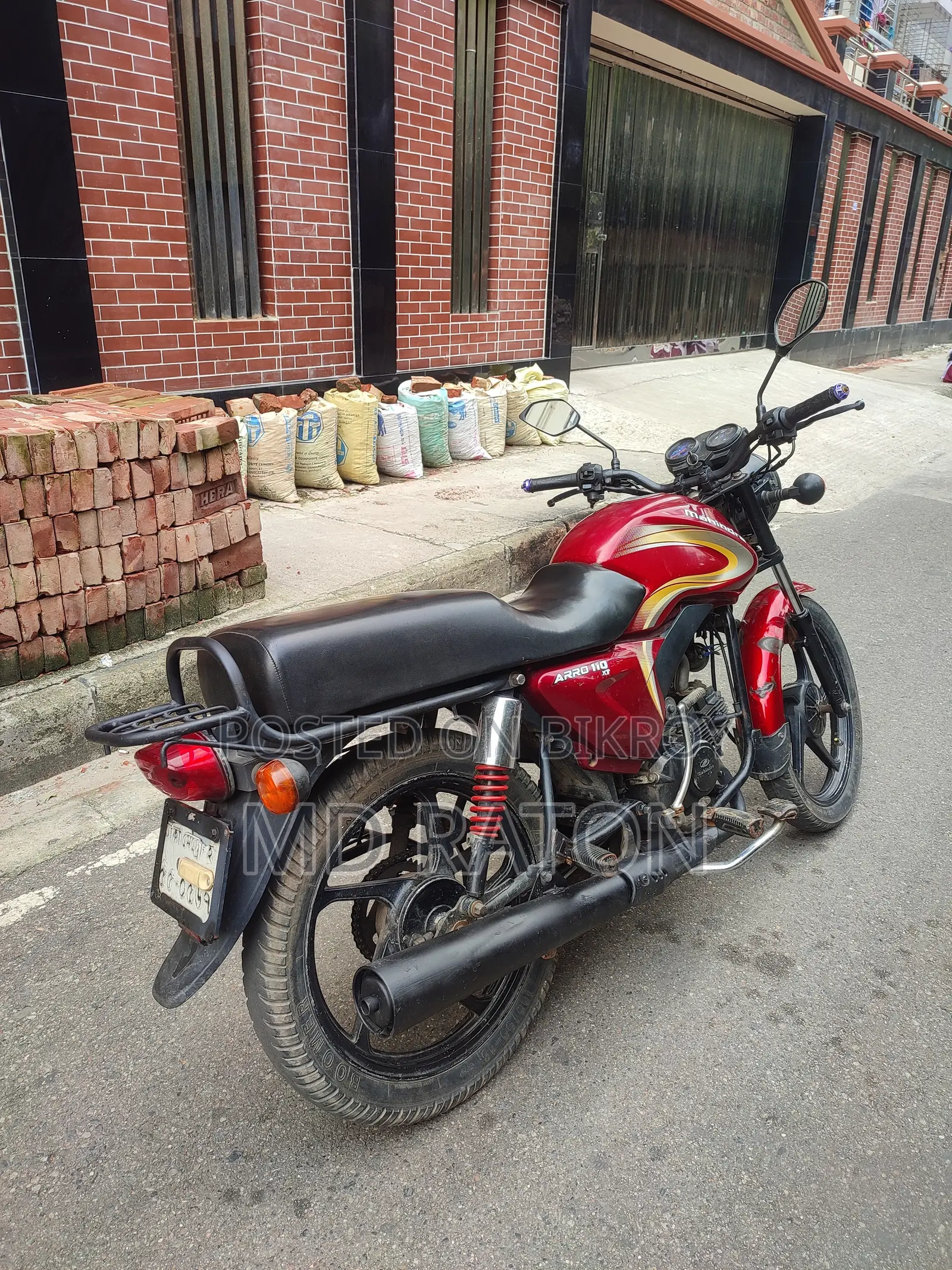 মাহিন্দ্রা সেঞ্চুরো ২০১৮ রেড