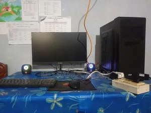 Desktop Computer Gigabyte GB-BACE-3000 8GB Intel Core I3 SSD 512GB