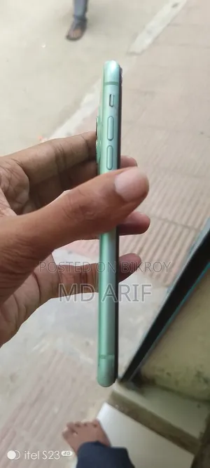 অ্যাপল আইফোন ১১ ৬৪ জিবি