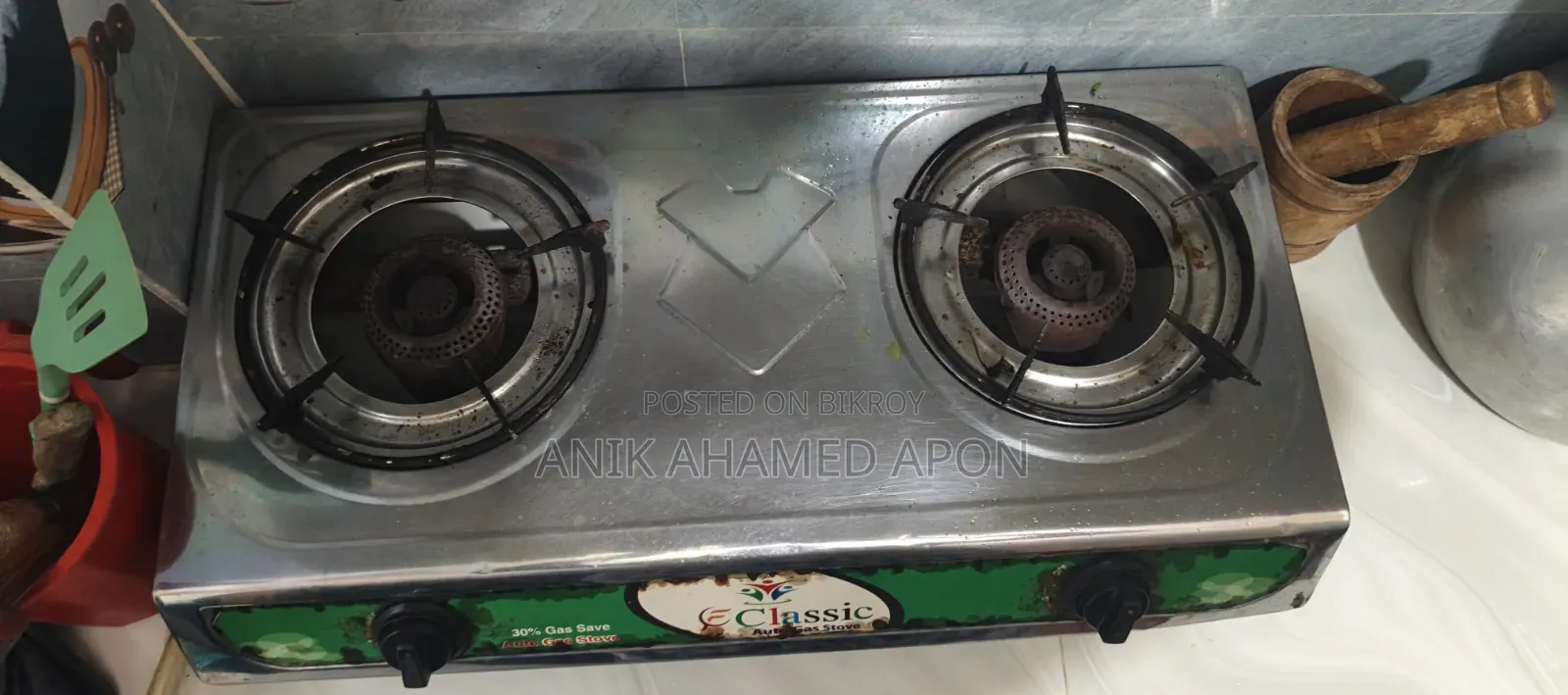 A Double-Burner Gas Stove