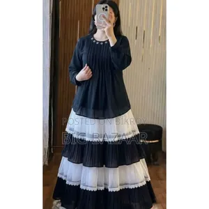 Trendy Ladies Tops and Skirt Set