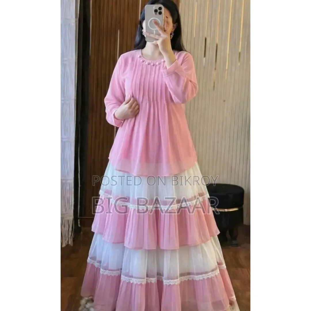 Trendy Ladies Tops and Skirt Set
