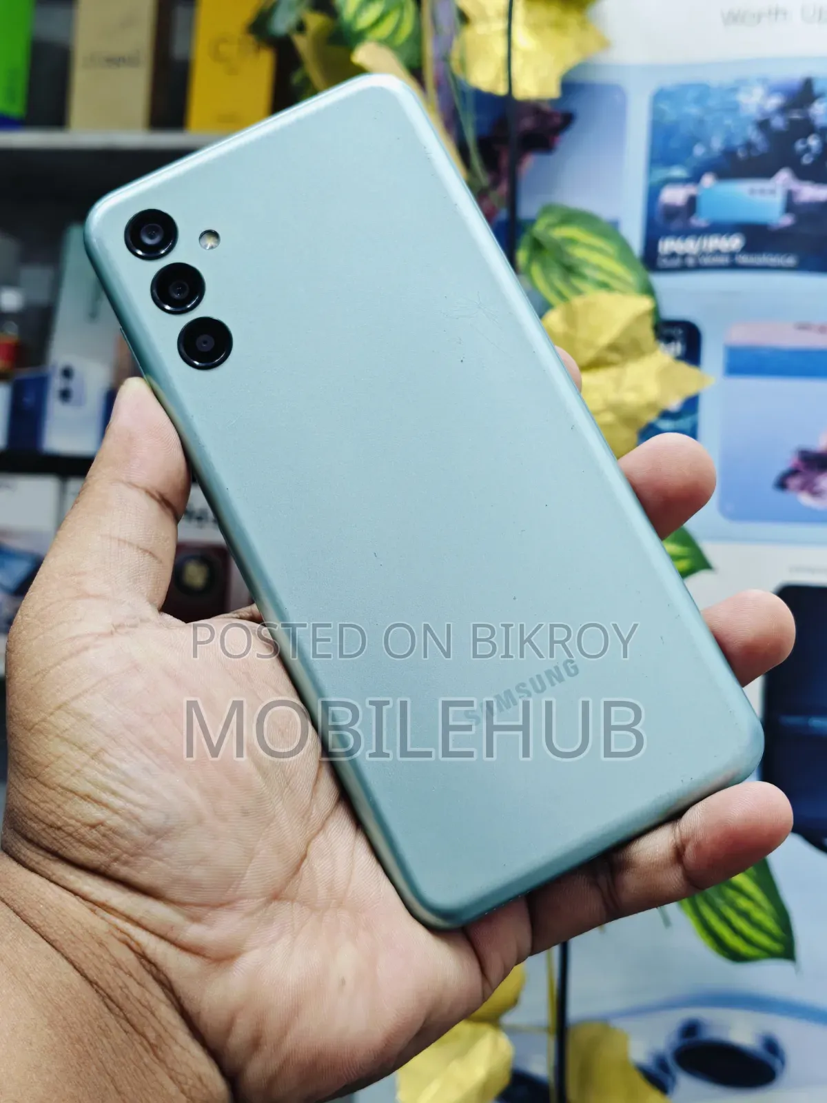 স্যামসাং গ্যালাক্সি এম১৩ ৬৪ জিবি ব্রোঞ্জ