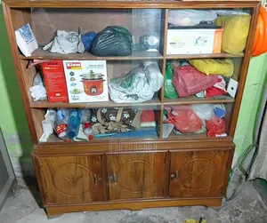 করই কাঠের শোকেস ৪/৫ ফিট