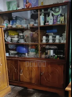 করই কাঠের শোকেস ৪/৫ ফিট