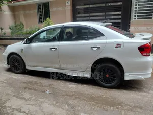 টয়োটা অ্যালিওন ২০০৪ পার্ল