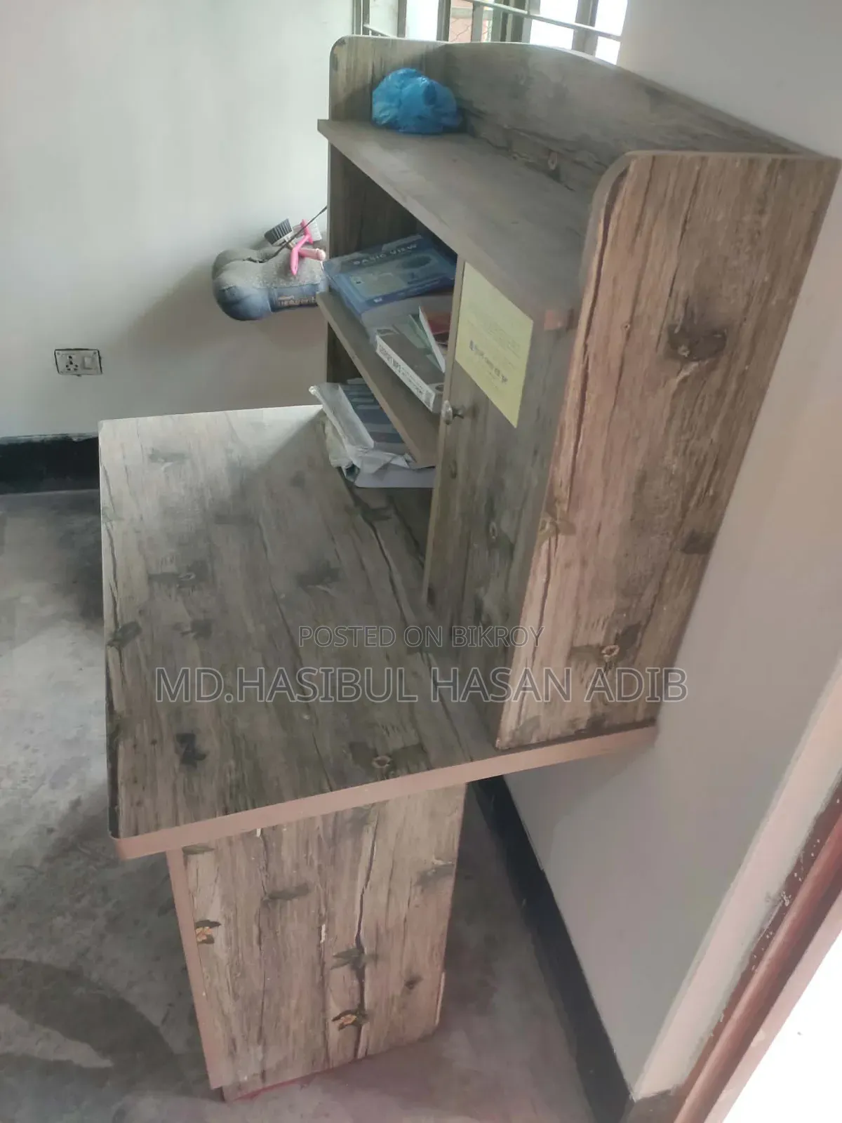 Reading Table Sell